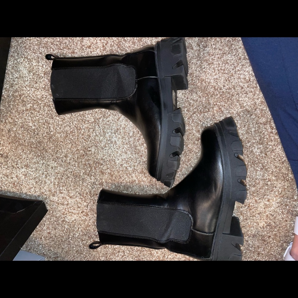 Combat boots